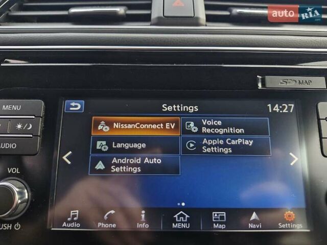 Зеленый Ниссан Лиф, объемом двигателя 0 л и пробегом 70 тыс. км за 13899 $, фото 24 на Automoto.ua