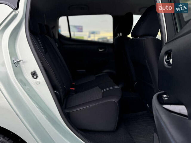 Зеленый Ниссан Лиф, объемом двигателя 0 л и пробегом 99 тыс. км за 11990 $, фото 20 на Automoto.ua