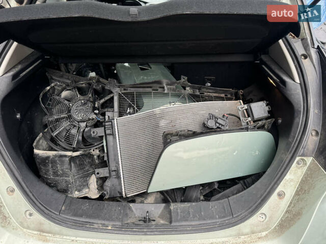 Зелений Ніссан Ліф, об'ємом двигуна 0 л та пробігом 156 тис. км за 6899 $, фото 8 на Automoto.ua