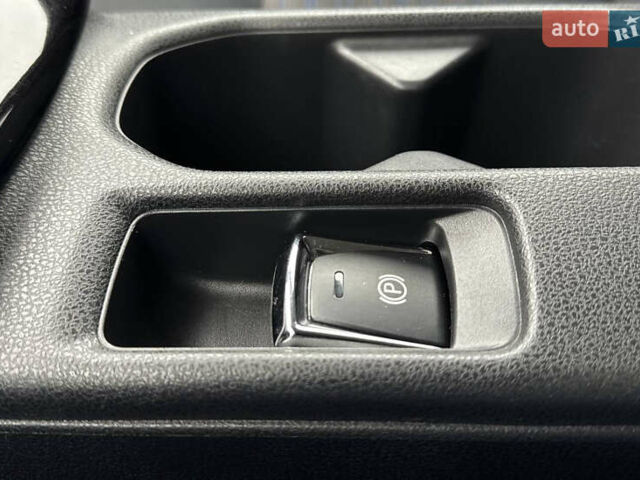 Зеленый Ниссан Лиф, объемом двигателя 0 л и пробегом 99 тыс. км за 11990 $, фото 39 на Automoto.ua