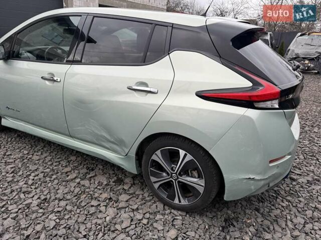 Зеленый Ниссан Лиф, объемом двигателя 0 л и пробегом 129 тыс. км за 11200 $, фото 15 на Automoto.ua