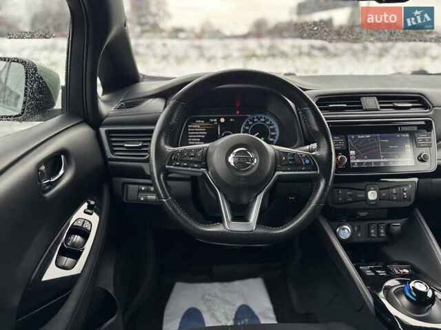 Зеленый Ниссан Лиф, объемом двигателя 0 л и пробегом 99 тыс. км за 11990 $, фото 43 на Automoto.ua