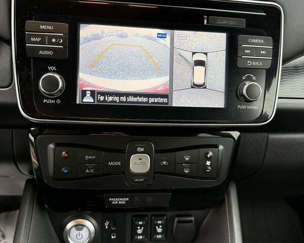 Зеленый Ниссан Лиф, объемом двигателя 0 л и пробегом 83 тыс. км за 11999 $, фото 29 на Automoto.ua