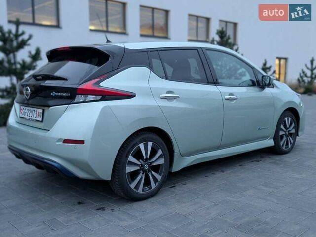 Зеленый Ниссан Лиф, объемом двигателя 0 л и пробегом 81 тыс. км за 11250 $, фото 8 на Automoto.ua