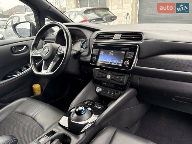 Зеленый Ниссан Лиф, объемом двигателя 0 л и пробегом 129 тыс. км за 11200 $, фото 27 на Automoto.ua