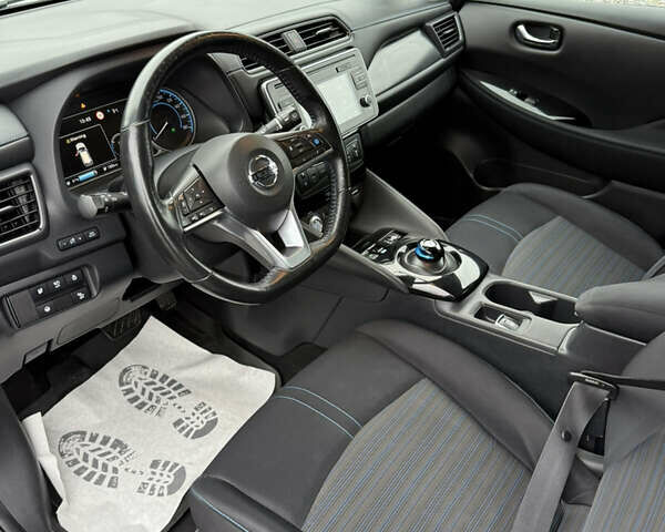 Зеленый Ниссан Лиф, объемом двигателя 0 л и пробегом 83 тыс. км за 11999 $, фото 23 на Automoto.ua