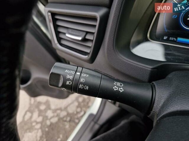 Зеленый Ниссан Лиф, объемом двигателя 0 л и пробегом 70 тыс. км за 13899 $, фото 19 на Automoto.ua