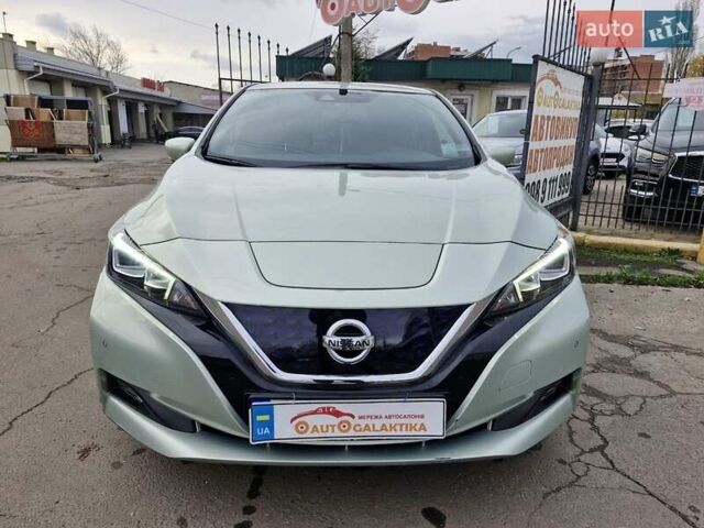 Зеленый Ниссан Лиф, объемом двигателя 0 л и пробегом 70 тыс. км за 13899 $, фото 1 на Automoto.ua