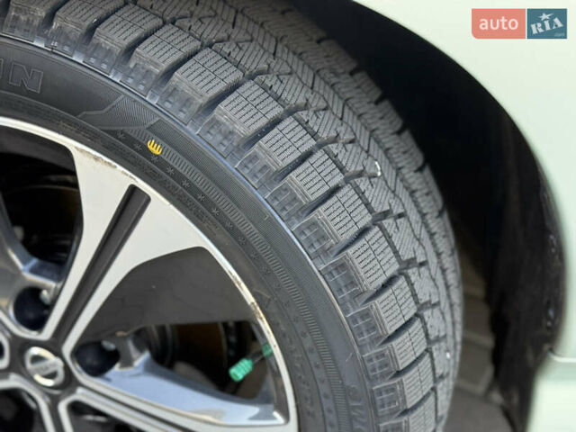 Зеленый Ниссан Лиф, объемом двигателя 0 л и пробегом 75 тыс. км за 13900 $, фото 7 на Automoto.ua