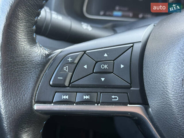 Зеленый Ниссан Лиф, объемом двигателя 0 л и пробегом 75 тыс. км за 13900 $, фото 19 на Automoto.ua