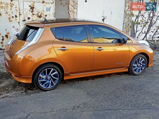 Оранжевый Ниссан Лиф, объемом двигателя 0 л и пробегом 90 тыс. км за 8500 $, фото 35 на Automoto.ua