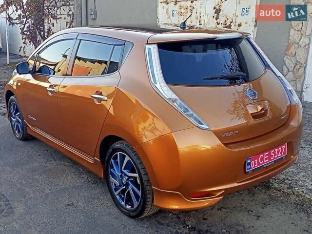 Оранжевый Ниссан Лиф, объемом двигателя 0 л и пробегом 90 тыс. км за 8500 $, фото 23 на Automoto.ua