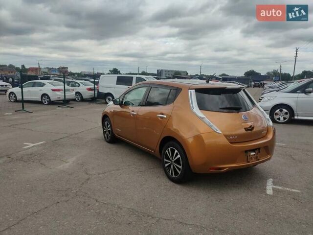 Оранжевый Ниссан Лиф, объемом двигателя 0 л и пробегом 127 тыс. км за 7900 $, фото 6 на Automoto.ua