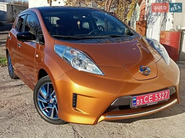 Оранжевый Ниссан Лиф, объемом двигателя 0 л и пробегом 90 тыс. км за 8500 $, фото 99 на Automoto.ua