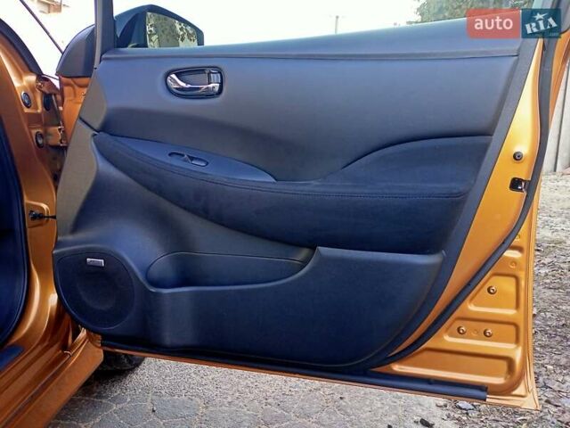 Оранжевый Ниссан Лиф, объемом двигателя 0 л и пробегом 90 тыс. км за 8500 $, фото 62 на Automoto.ua