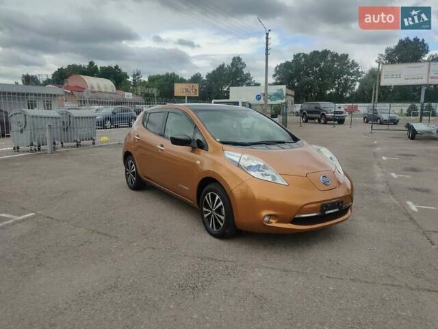 Оранжевый Ниссан Лиф, объемом двигателя 0 л и пробегом 127 тыс. км за 7900 $, фото 2 на Automoto.ua