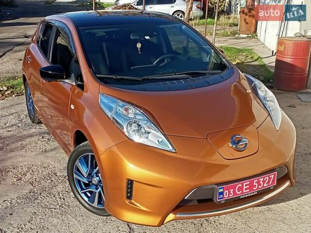 Оранжевый Ниссан Лиф, объемом двигателя 0 л и пробегом 90 тыс. км за 8500 $, фото 91 на Automoto.ua