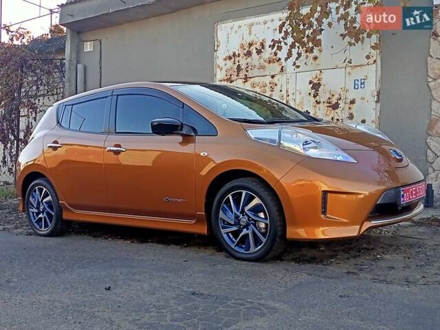 Оранжевый Ниссан Лиф, объемом двигателя 0 л и пробегом 90 тыс. км за 8500 $, фото 40 на Automoto.ua