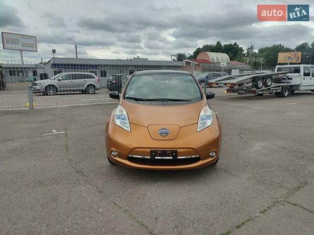 Оранжевый Ниссан Лиф, объемом двигателя 0 л и пробегом 127 тыс. км за 7900 $, фото 1 на Automoto.ua