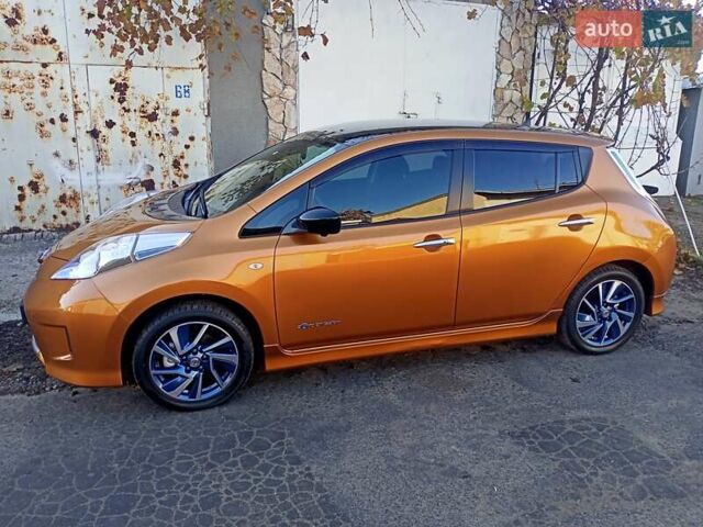 Оранжевый Ниссан Лиф, объемом двигателя 0 л и пробегом 90 тыс. км за 8500 $, фото 16 на Automoto.ua