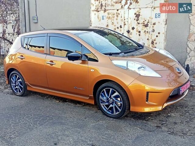 Оранжевый Ниссан Лиф, объемом двигателя 0 л и пробегом 90 тыс. км за 8500 $, фото 39 на Automoto.ua