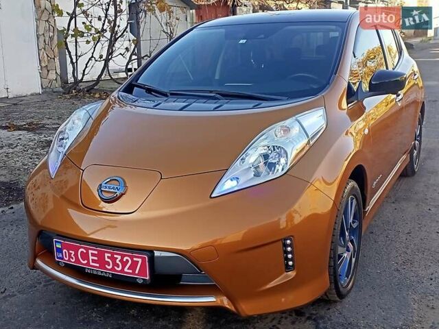 Оранжевый Ниссан Лиф, объемом двигателя 0 л и пробегом 90 тыс. км за 8500 $, фото 4 на Automoto.ua