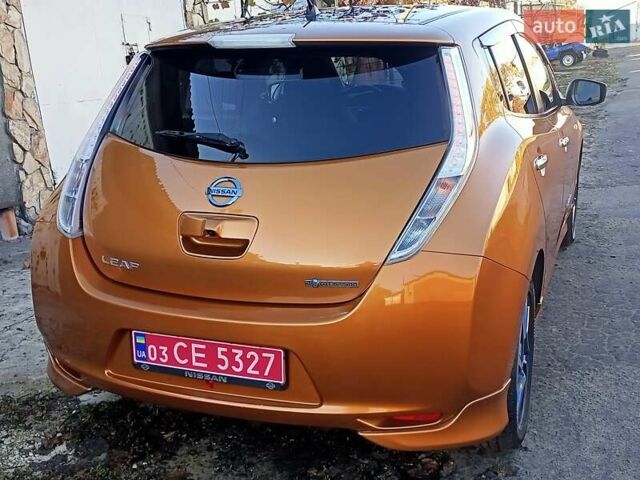 Оранжевый Ниссан Лиф, объемом двигателя 0 л и пробегом 90 тыс. км за 8500 $, фото 29 на Automoto.ua