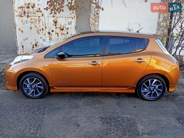 Оранжевый Ниссан Лиф, объемом двигателя 0 л и пробегом 90 тыс. км за 8500 $, фото 17 на Automoto.ua