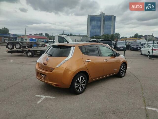 Оранжевый Ниссан Лиф, объемом двигателя 0 л и пробегом 127 тыс. км за 7900 $, фото 4 на Automoto.ua