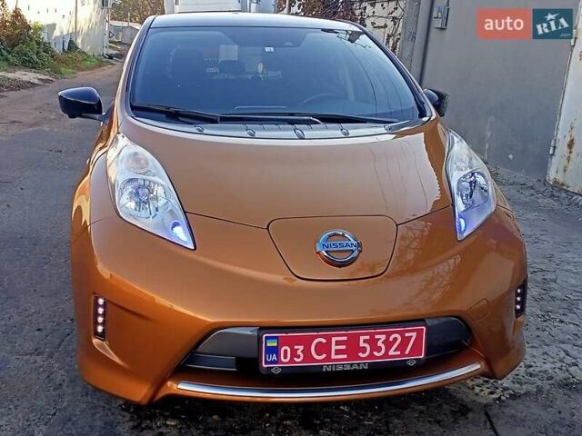 Оранжевый Ниссан Лиф, объемом двигателя 0 л и пробегом 90 тыс. км за 8500 $, фото 44 на Automoto.ua