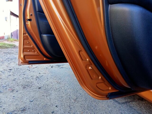 Оранжевый Ниссан Лиф, объемом двигателя 0 л и пробегом 90 тыс. км за 8500 $, фото 18 на Automoto.ua