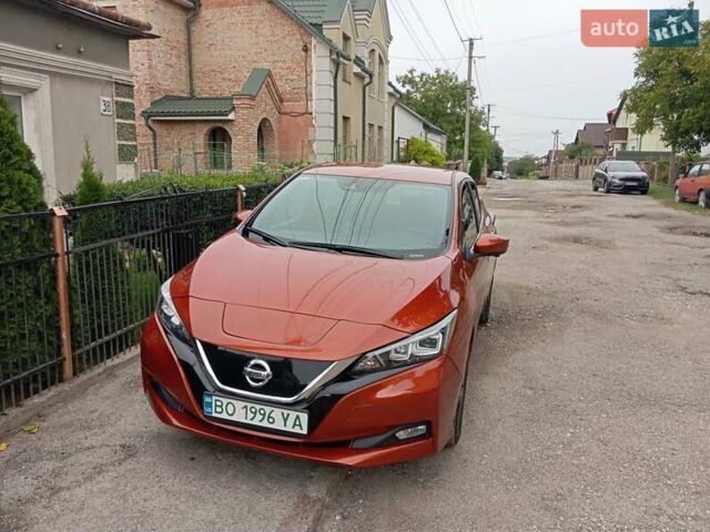 Помаранчевий Ніссан Ліф, об'ємом двигуна 0 л та пробігом 110 тис. км за 15990 $, фото 3 на Automoto.ua