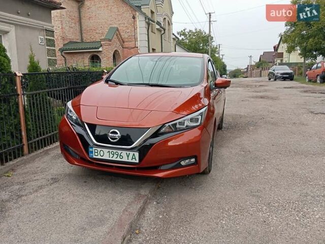 Помаранчевий Ніссан Ліф, об'ємом двигуна 0 л та пробігом 110 тис. км за 15990 $, фото 2 на Automoto.ua