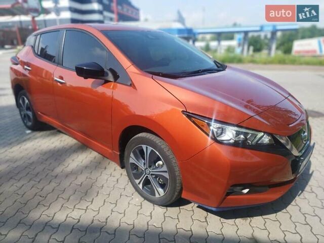 Оранжевый Ниссан Лиф, объемом двигателя 0 л и пробегом 70 тыс. км за 16775 $, фото 1 на Automoto.ua