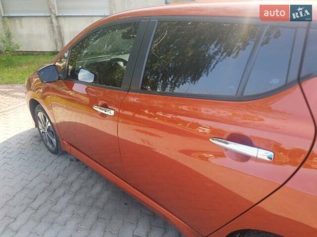 Оранжевый Ниссан Лиф, объемом двигателя 0 л и пробегом 70 тыс. км за 16775 $, фото 12 на Automoto.ua