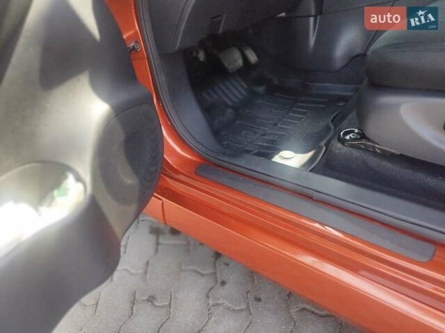 Оранжевый Ниссан Лиф, объемом двигателя 0 л и пробегом 70 тыс. км за 16775 $, фото 27 на Automoto.ua