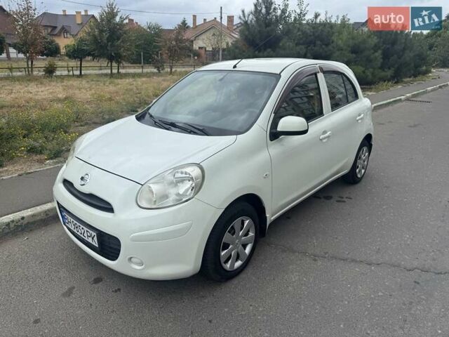 Белый Ниссан Марч, объемом двигателя 1.2 л и пробегом 79 тыс. км за 7700 $, фото 1 на Automoto.ua