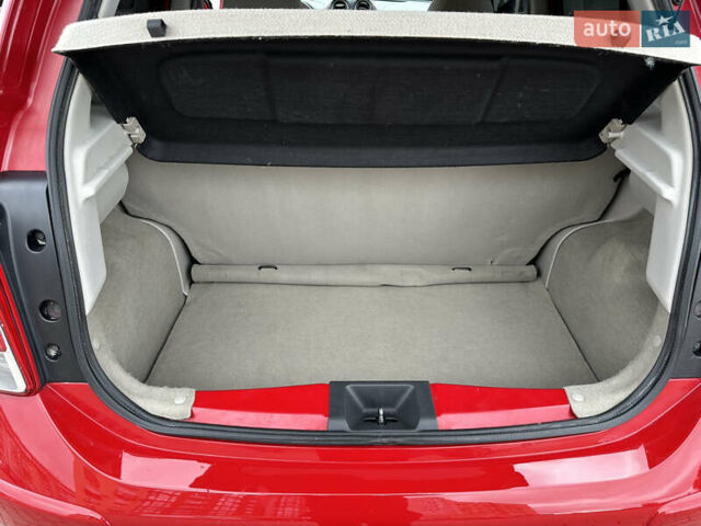 Красный Ниссан Марч, объемом двигателя 1.2 л и пробегом 56 тыс. км за 6800 $, фото 23 на Automoto.ua