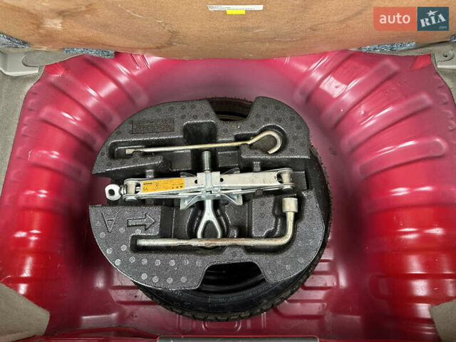 Красный Ниссан Марч, объемом двигателя 1.2 л и пробегом 56 тыс. км за 6800 $, фото 24 на Automoto.ua