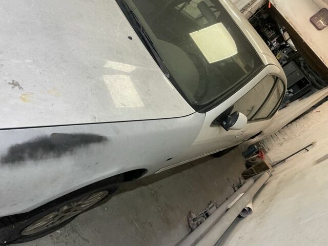 Белый Ниссан Максима, объемом двигателя 0 л и пробегом 200 тыс. км за 1300 $, фото 1 на Automoto.ua