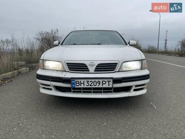 Білий Ніссан Максіма, об'ємом двигуна 2 л та пробігом 20 тис. км за 2400 $, фото 1 на Automoto.ua