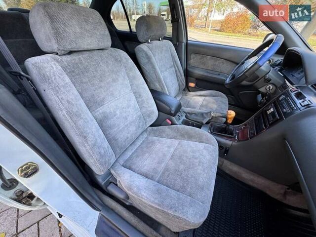 Білий Ніссан Максіма, об'ємом двигуна 3 л та пробігом 250 тис. км за 2500 $, фото 10 на Automoto.ua