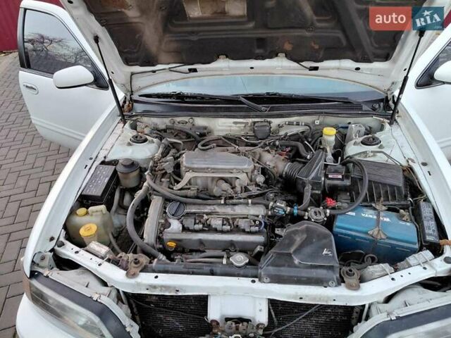 Белый Ниссан Максима, объемом двигателя 3 л и пробегом 454 тыс. км за 3100 $, фото 5 на Automoto.ua