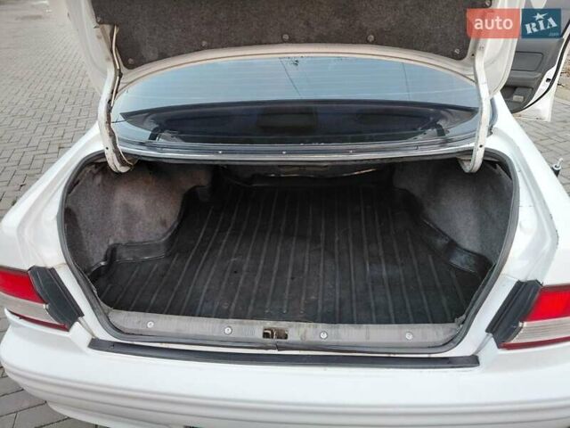 Белый Ниссан Максима, объемом двигателя 3 л и пробегом 454 тыс. км за 3100 $, фото 6 на Automoto.ua