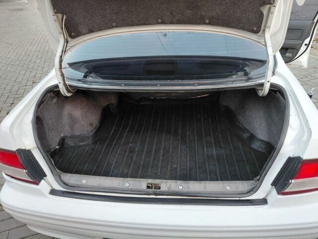 Белый Ниссан Максима, объемом двигателя 3 л и пробегом 454 тыс. км за 3100 $, фото 7 на Automoto.ua