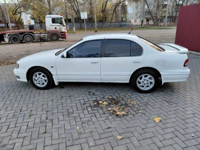 Белый Ниссан Максима, объемом двигателя 3 л и пробегом 454 тыс. км за 3100 $, фото 12 на Automoto.ua