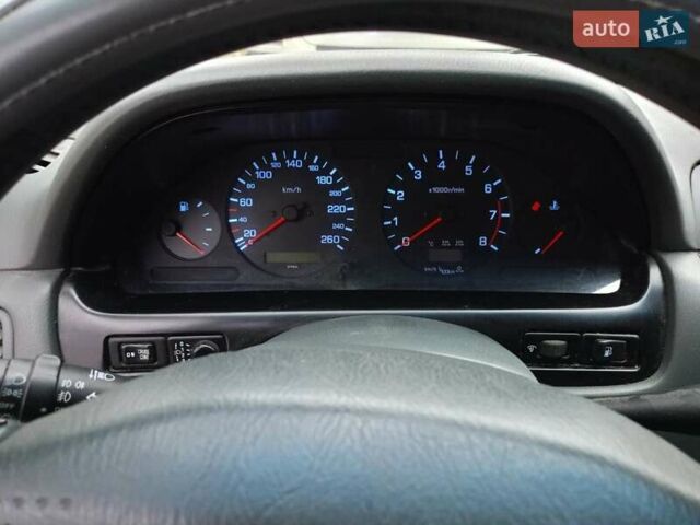 Белый Ниссан Максима, объемом двигателя 2.96 л и пробегом 280 тыс. км за 2500 $, фото 1 на Automoto.ua