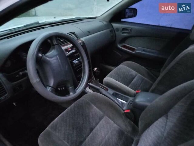 Белый Ниссан Максима, объемом двигателя 2.96 л и пробегом 280 тыс. км за 2500 $, фото 6 на Automoto.ua