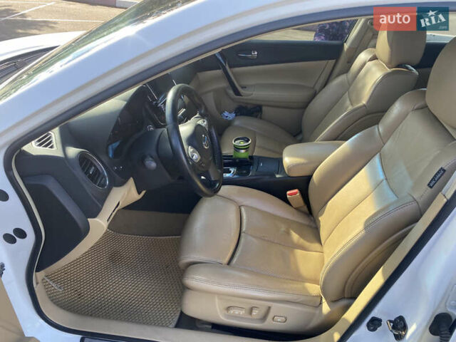 Білий Ніссан Максіма, об'ємом двигуна 3.5 л та пробігом 230 тис. км за 10500 $, фото 1 на Automoto.ua