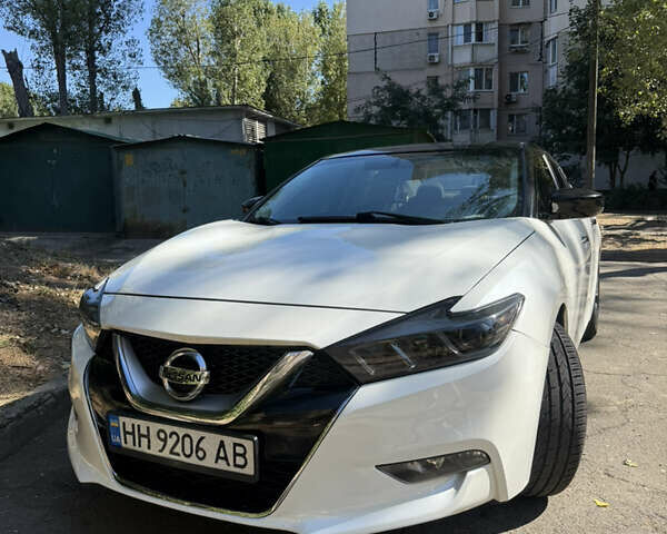 Белый Ниссан Максима, объемом двигателя 3.5 л и пробегом 48 тыс. км за 15500 $, фото 6 на Automoto.ua